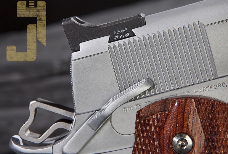 Colt 1911 Commander Handgun Image 2